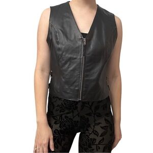 Vintage Wilson’s Leather Vest Black Zip Up Grunge Sleeveless Biker Size Medium
